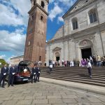 Nosiglia_funerale_Cattedrale_29-08-25_Valabrega L'arrivo del feretro di mons. Nosiglia davanti alla Cattedrale di Torino, 29 agosto 2025 (foto: Valabrega_LaVoceEilTempo)