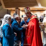 Il card. Repole alla Veglia di Pentecoste del 23 maggio 2026 con alcuni Ministri istituiti (foto: M. Bursuc_LaVoceEilTempo)